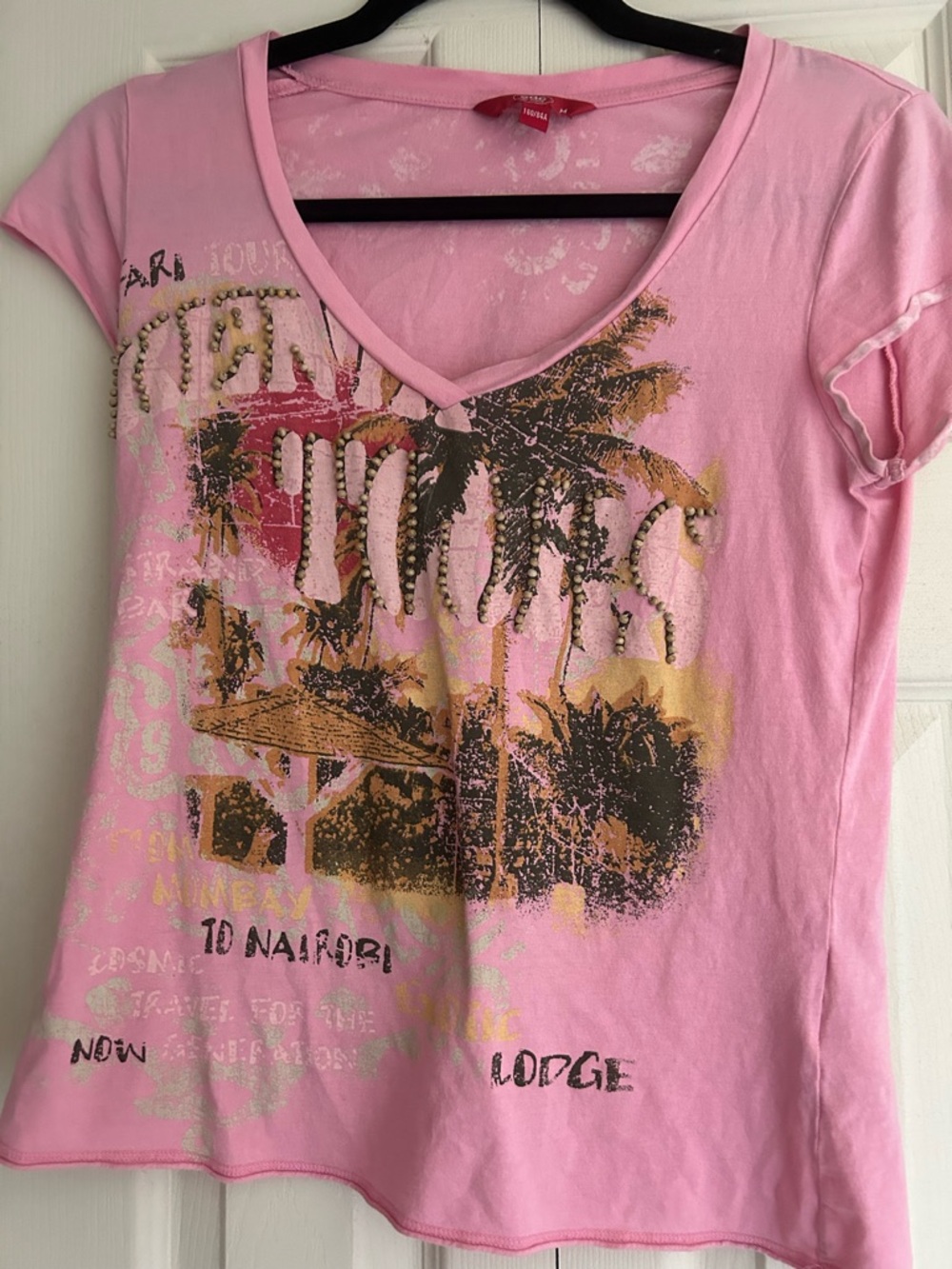 Y2K Pink Graphic V-Neck Tee with Palm Tree Print